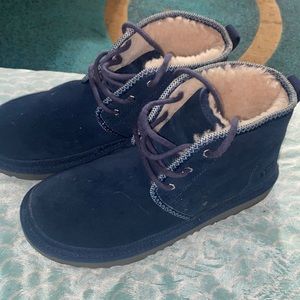 Boys boots mid condition